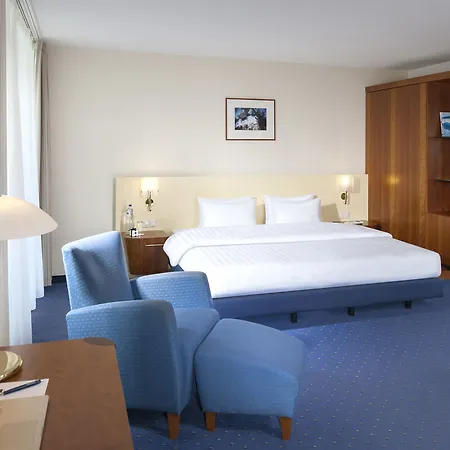 Ramada By Wyndham Amsterdam Airport Schiphol Hotel Badhoevedorp