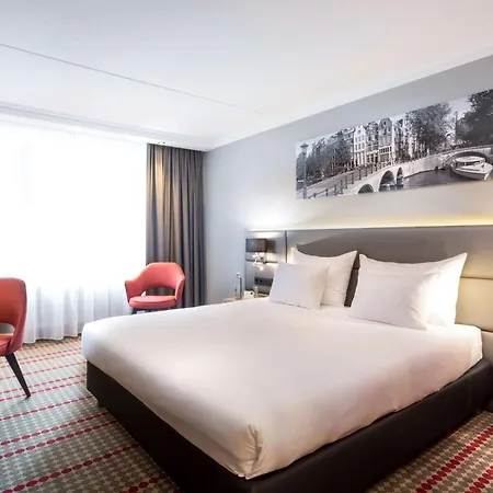 Ramada By Wyndham Amsterdam Airport Schiphol 4*