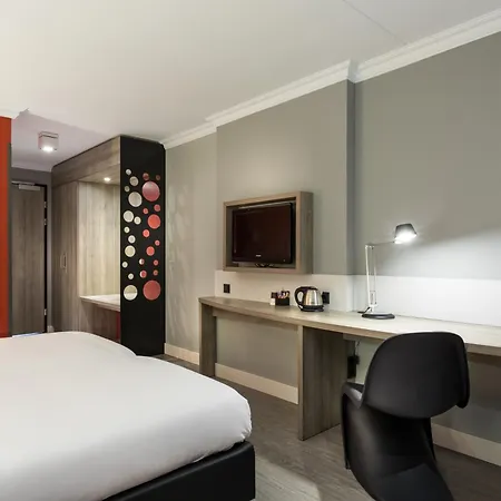 Ramada By Wyndham Amsterdam Airport Schiphol Отель