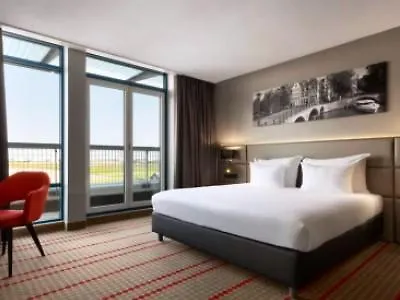 호텔 Ramada By Wyndham Amsterdam Airport Schiphol 4*