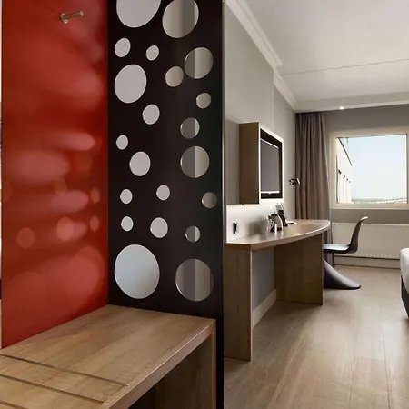酒店 Ramada By Wyndham Amsterdam Airport Schiphol 巴特霍芬多普