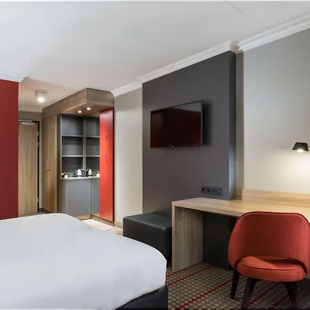 Ramada By Wyndham Amsterdam Airport Schiphol 4*