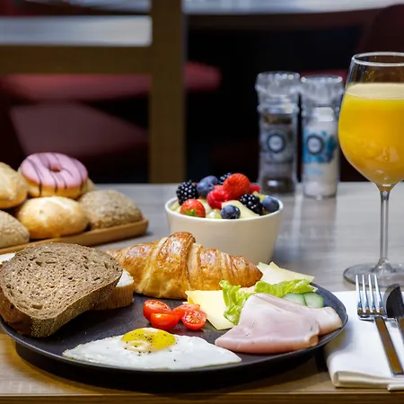 Ramada By Wyndham Amsterdam Airport Schiphol 4* 巴特霍芬多普