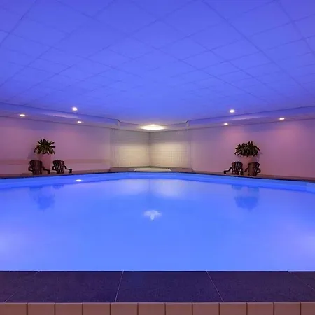 Ramada By Wyndham Amsterdam Airport Schiphol 4*