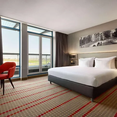 酒店 Ramada By Wyndham Amsterdam Airport Schiphol 4*