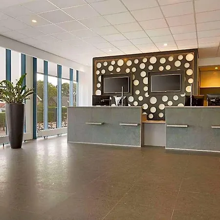 Ramada By Wyndham Amsterdam Airport Schiphol Szálloda 4*
