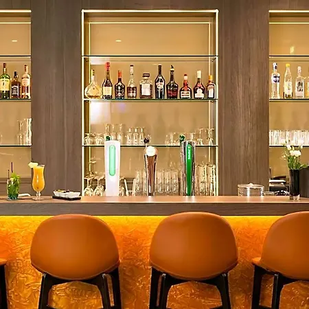 Ramada By Wyndham Amsterdam Airport Schiphol Szálloda 4*