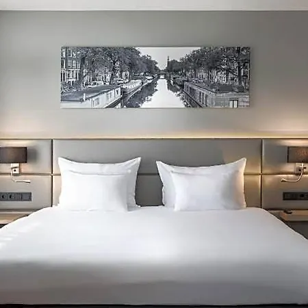 Ramada By Wyndham Amsterdam Airport Schiphol Отель