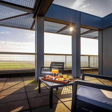 호텔 Ramada By Wyndham Amsterdam Airport Schiphol 4*