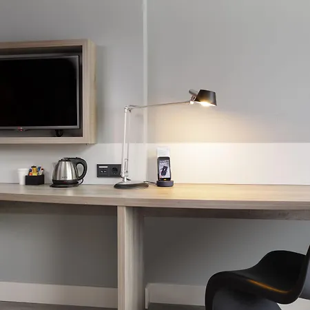Ramada By Wyndham Amsterdam Airport Schiphol 호텔