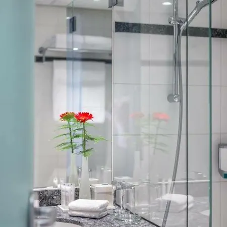 Ramada By Wyndham Amsterdam Airport Schiphol 4*