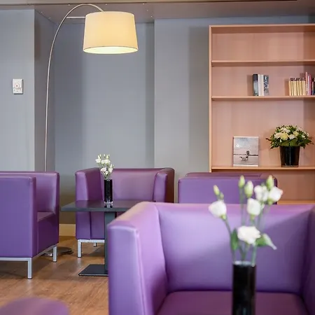 Ramada By Wyndham Amsterdam Airport Schiphol Hotel Badhoevedorp